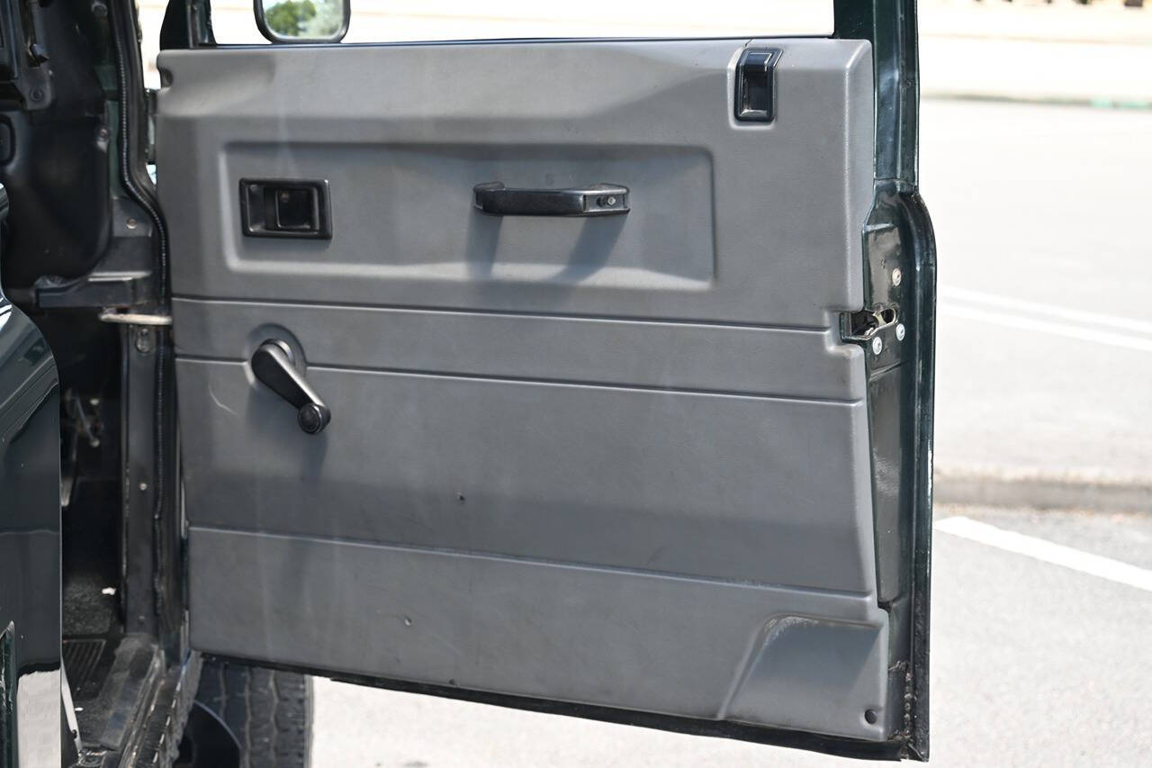 1998 Land Rover Defender 11