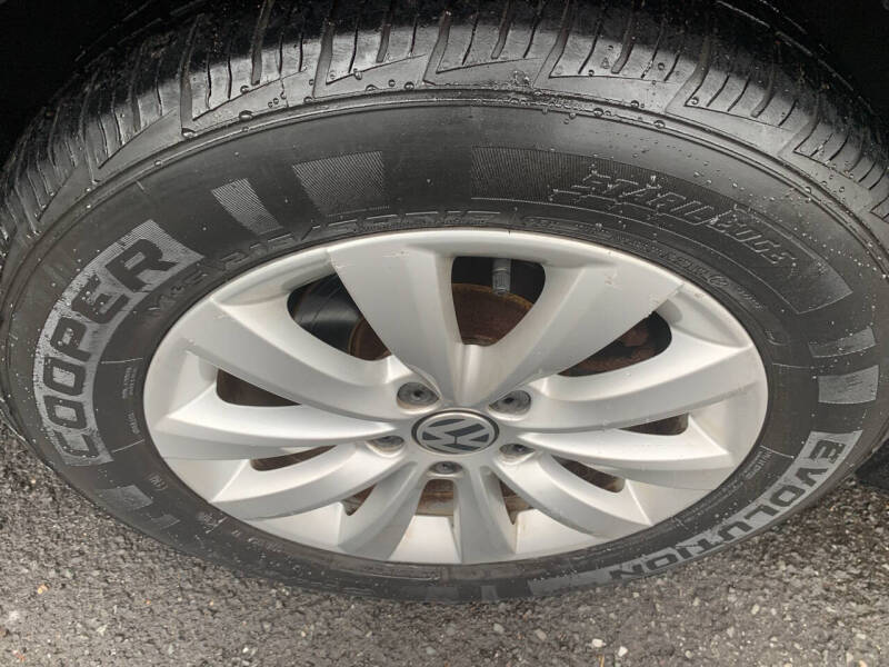 2014 Volkswagen Passat 1.8T Wolfsburg Edition PZEV