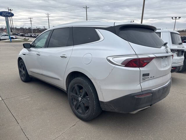 2024 Buick Enclave Essence