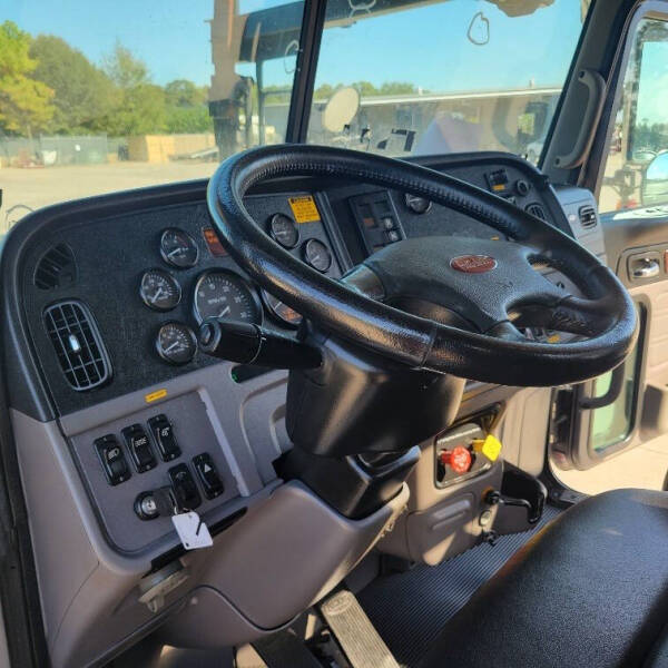 2020 Peterbilt 365