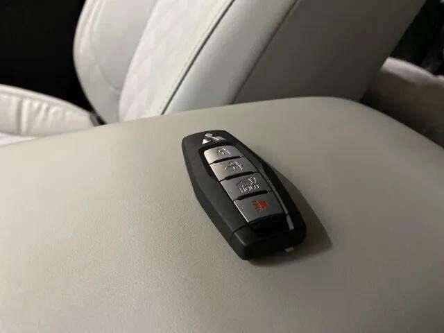 2025 Mitsubishi Outlander PHEV SEL