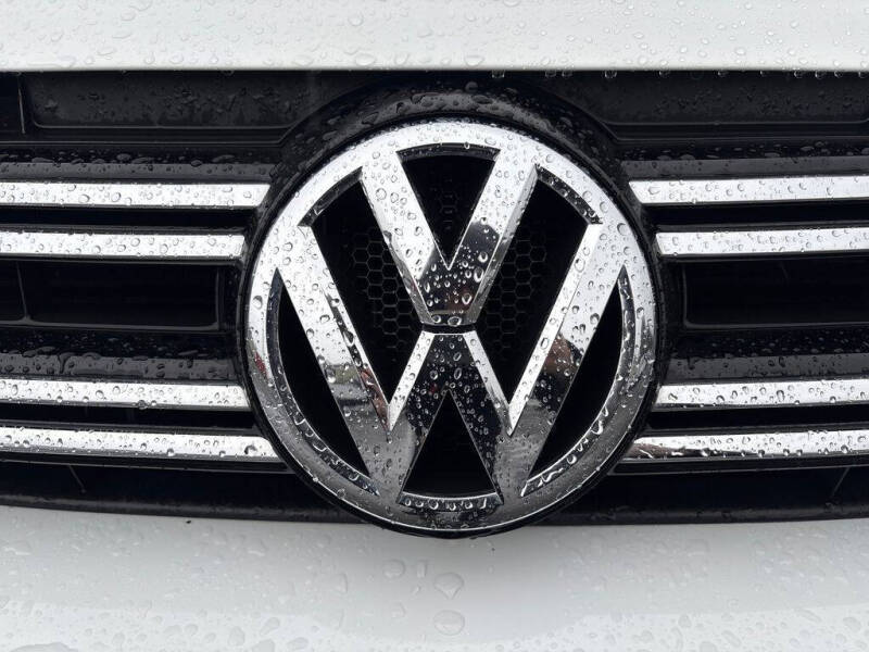 2018 Volkswagen Tiguan Limited 2.0T 4Motion