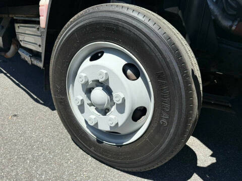 2017 Mitsubishi Fuso FE180