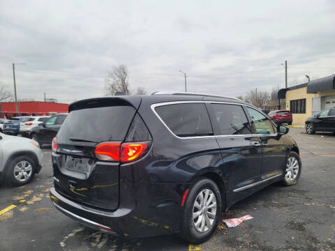 2018 Chrysler Pacifica Touring L
