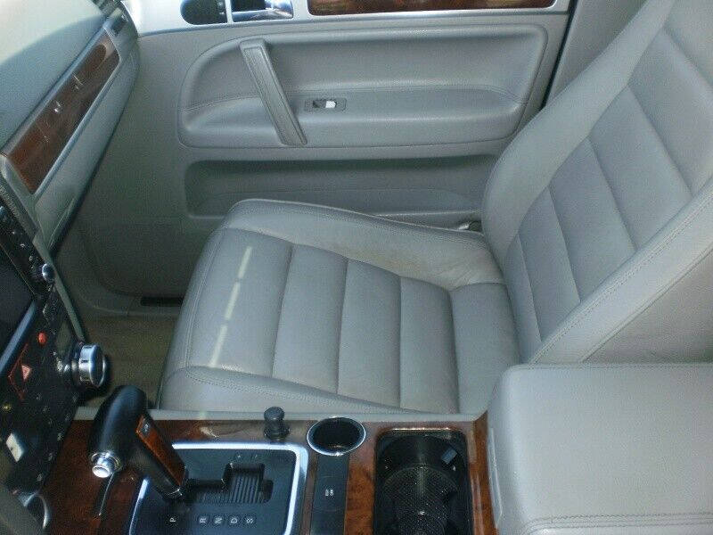 2004 Volkswagen Touareg V8