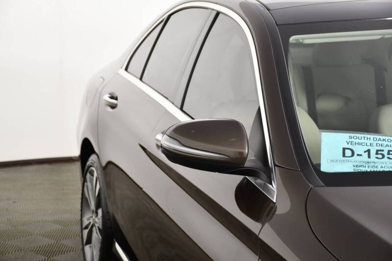 2016 Mercedes-Benz C-Class