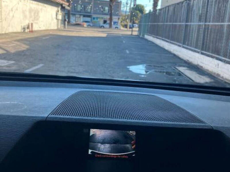 2011 Toyota Sienna SE 8-Passenger