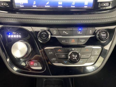 2024 Chrysler Pacifica Touring