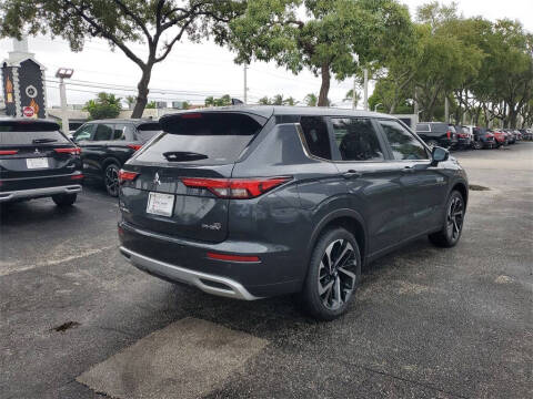 2025 Mitsubishi Outlander PHEV SE