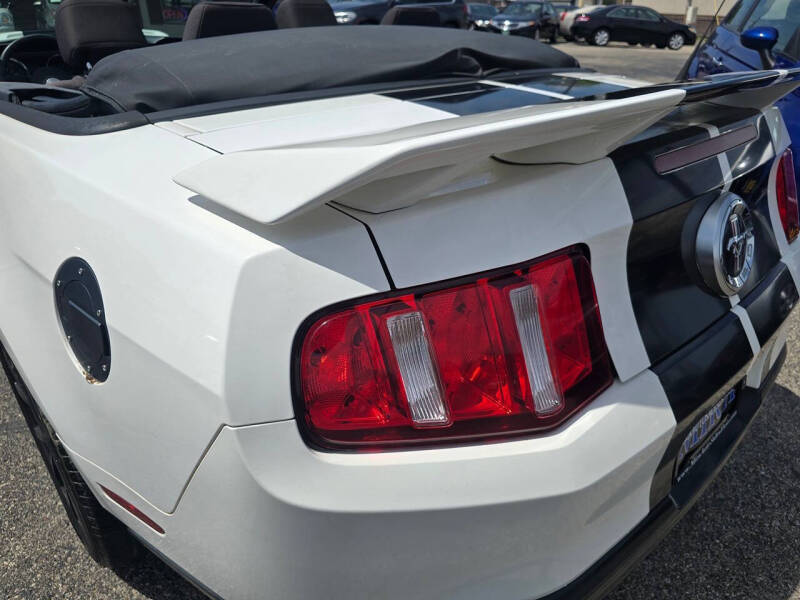 2012 Ford Mustang V6