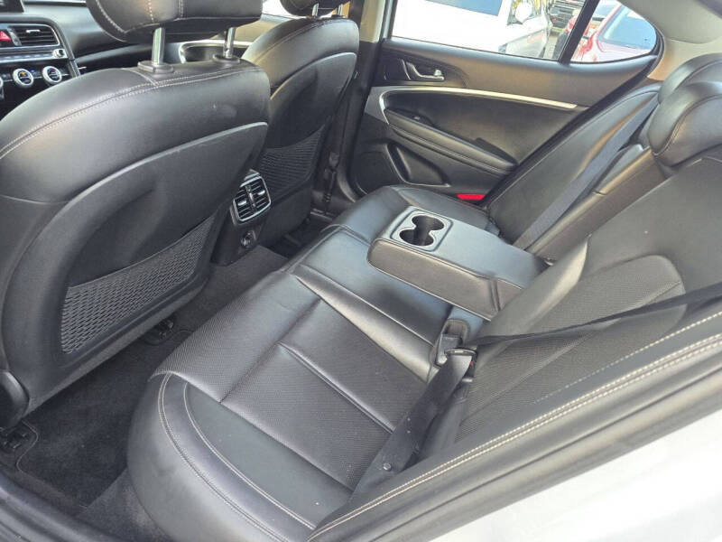 2020 Genesis G70 2.0T