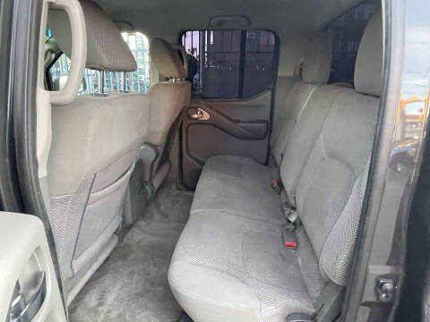 2013 Nissan Frontier Desert Runner