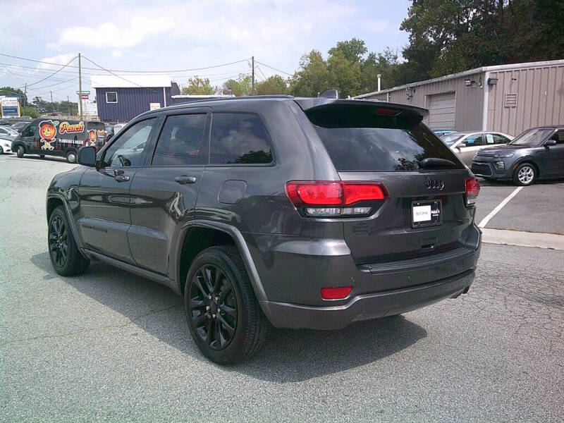 2020 Jeep Grand Cherokee Laredo