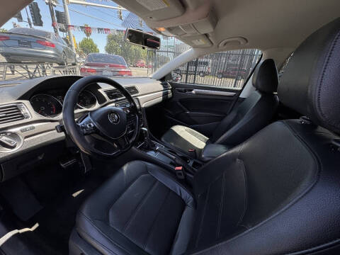 2017 Volkswagen Passat 1.8T R-Line