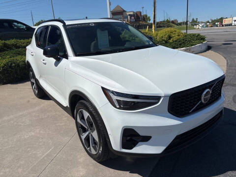 2026 Volvo XC40 B5 Plus