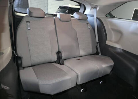 2021 Toyota Sienna LE 8-Passenger