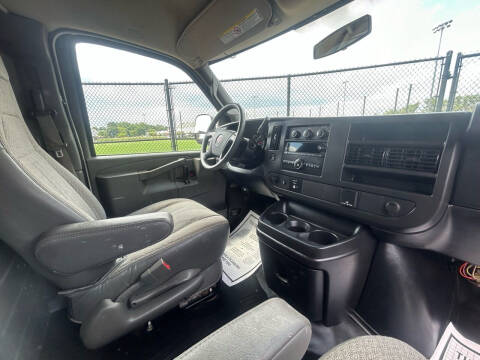 2016 GMC Savana 2500