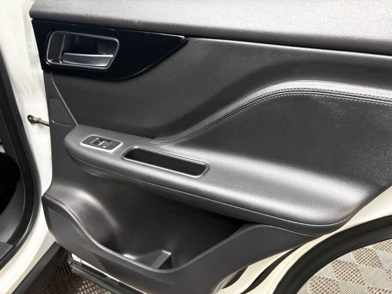 2020 Jaguar F-PACE 25t Premium