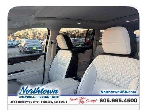 2024 GMC Acadia Denali