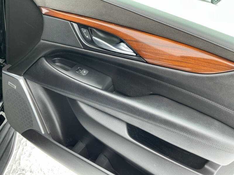 2018 Cadillac Escalade Luxury