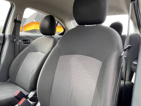 2024 Mitsubishi Mirage G4 LE