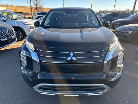 2022 Mitsubishi Outlander SE