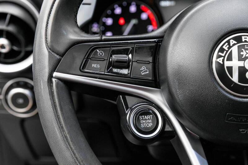 2018 Alfa Romeo Stelvio Sport