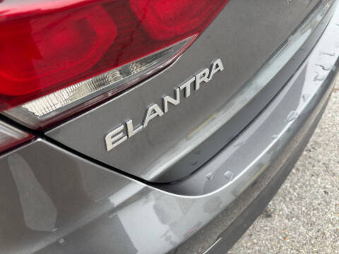 2018 Hyundai Elantra