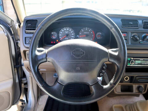 2000 Nissan Frontier SE
