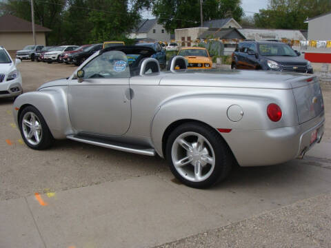 2004 Chevrolet SSR LS