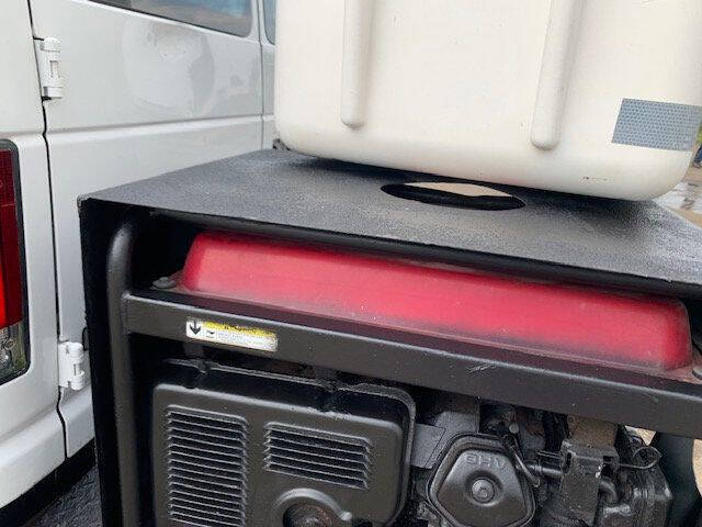 2005 Ford E-Series E-350 SD