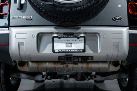 2022 Land Rover Defender 110 SE