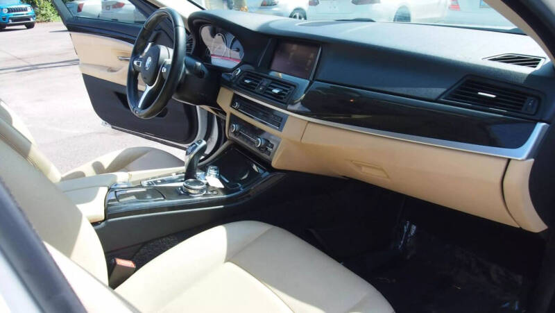 2016 BMW 5 Series 528i