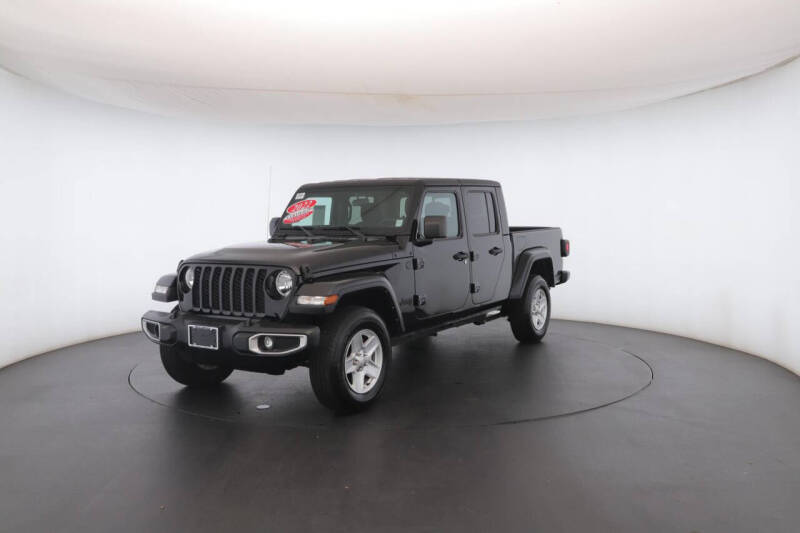 2022 Jeep Gladiator Sport