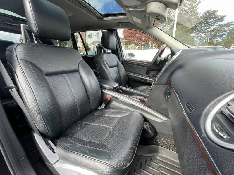 2011 Mercedes-Benz GL-Class GL 550 4MATIC