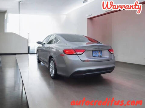 2017 Chrysler 200 LX