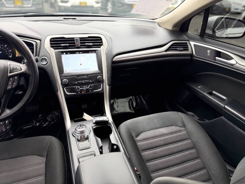 2019 Ford Fusion Hybrid SE