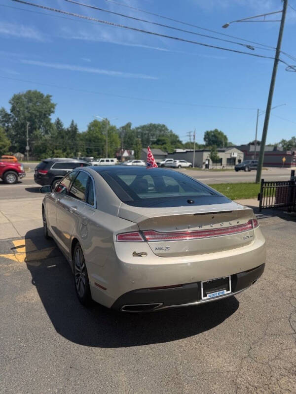 2017 Lincoln MKZ Select
