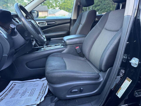 2018 Nissan Pathfinder SV