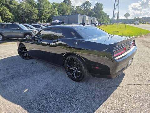 2016 Dodge Challenger SXT Plus
