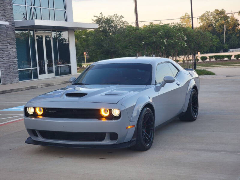 2021 Dodge Challenger R/T's photo