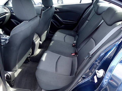 2016 Mazda MAZDA3 i Sport