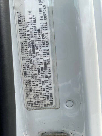 2005 Freightliner M2 106