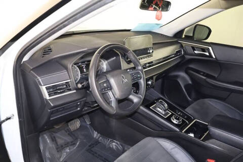 2023 Mitsubishi Outlander SE