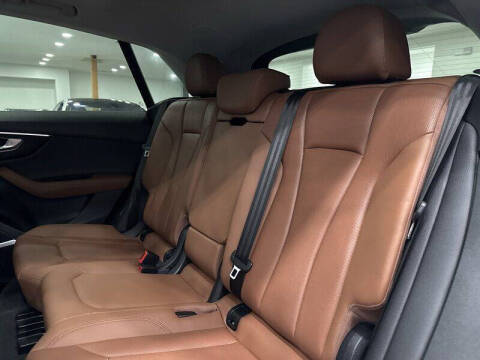 2023 Audi Q8 quattro Premium Plus 55 TFSI