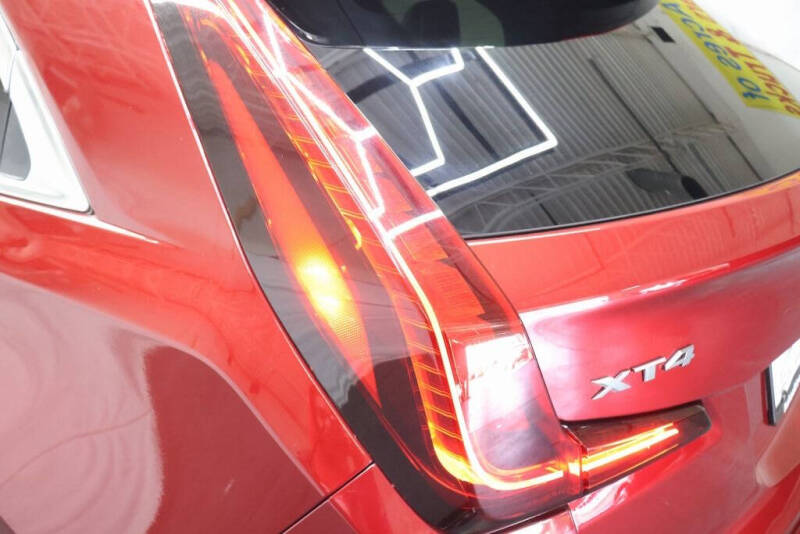 2020 Cadillac XT4 Premium Luxury