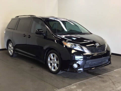 2012 Toyota Sienna SE 8-Passenger