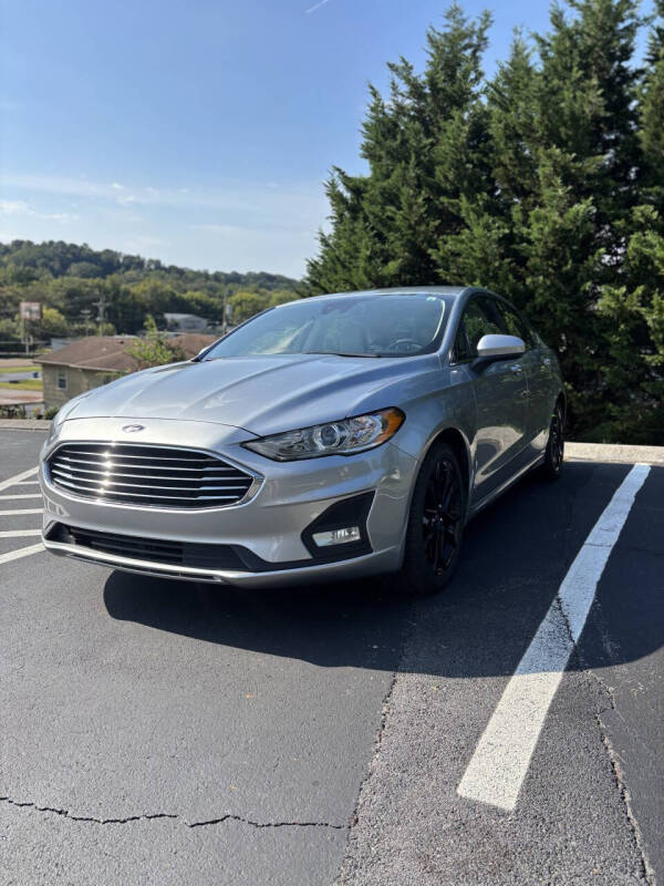 2020 Ford Fusion SE photo 3