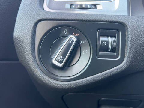 2015 Volkswagen e-Golf SEL Premium