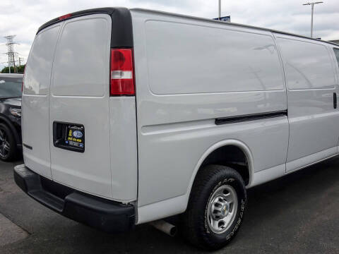 2024 Chevrolet Express 2500